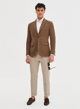 Brązowa marynarka z dzianiny