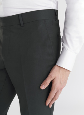 Elegancki zielony garnitur męski