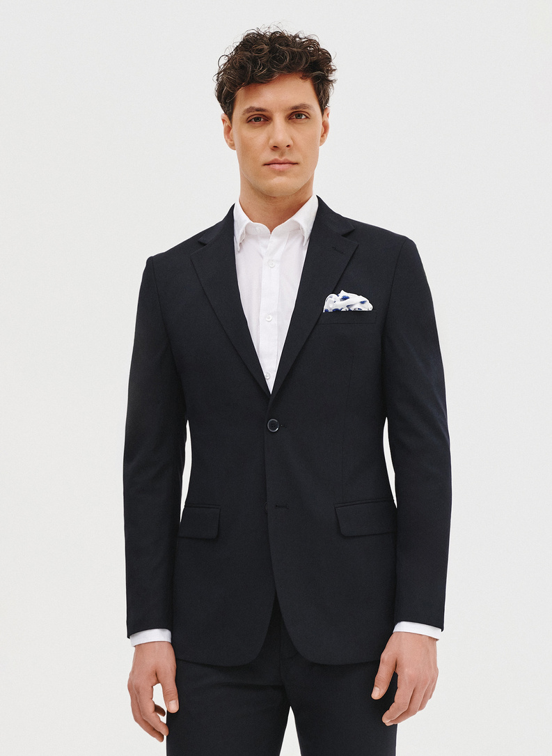 Granatowy męski garnitur