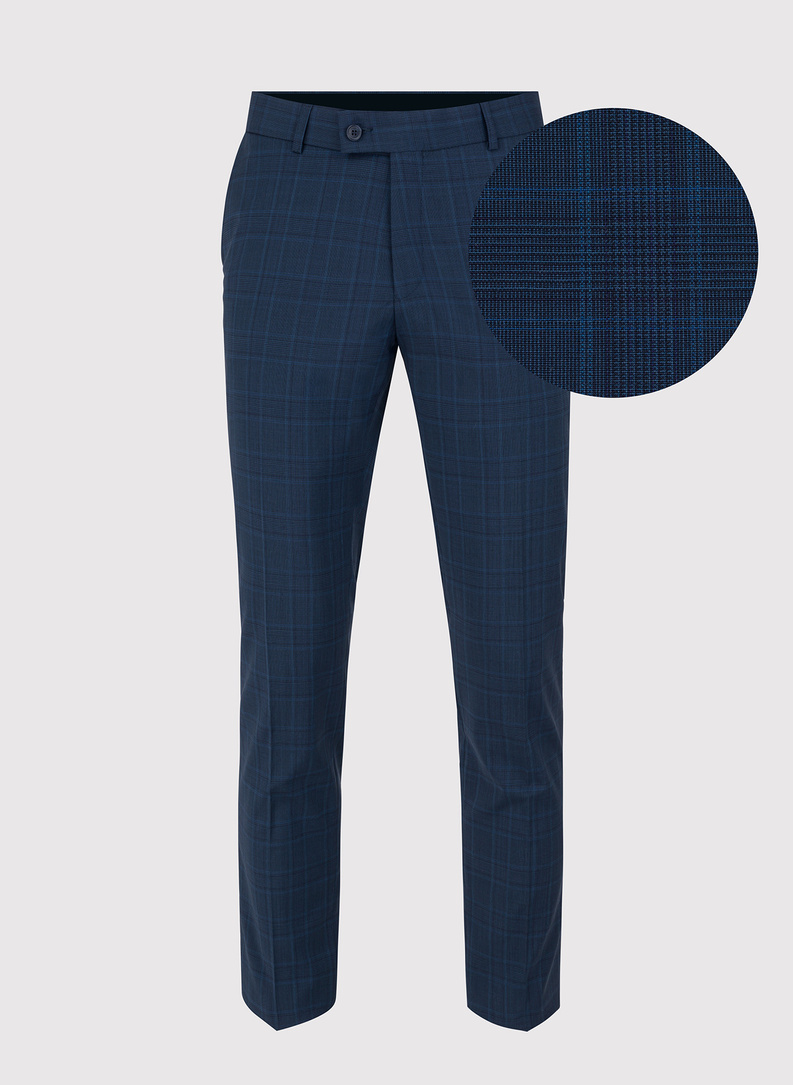 Granatowy garnitur w delikatną niebieską kratkę