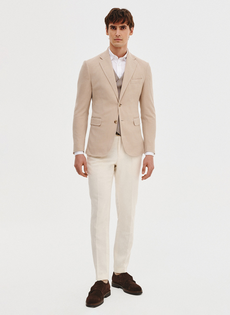 Dzianinowa marynarka w kolorze beżowym