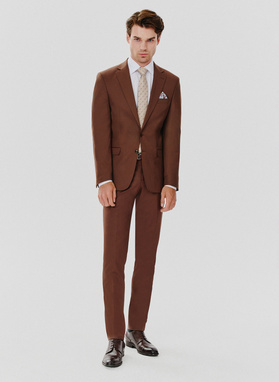 Brązowa marynarka garniturowa