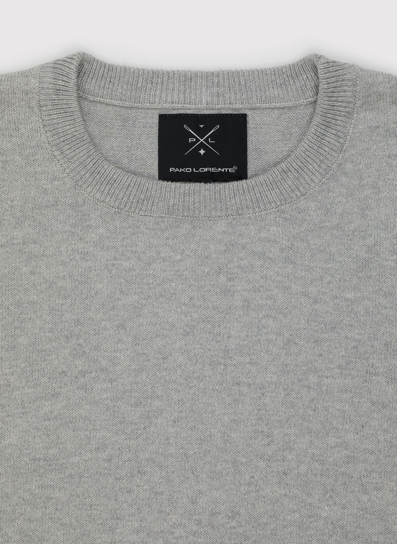 Szary sweter męski z okrągłym dekoltem