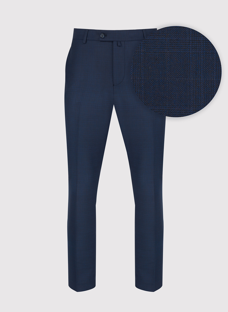 Granatowy garnitur w subtelną kratę