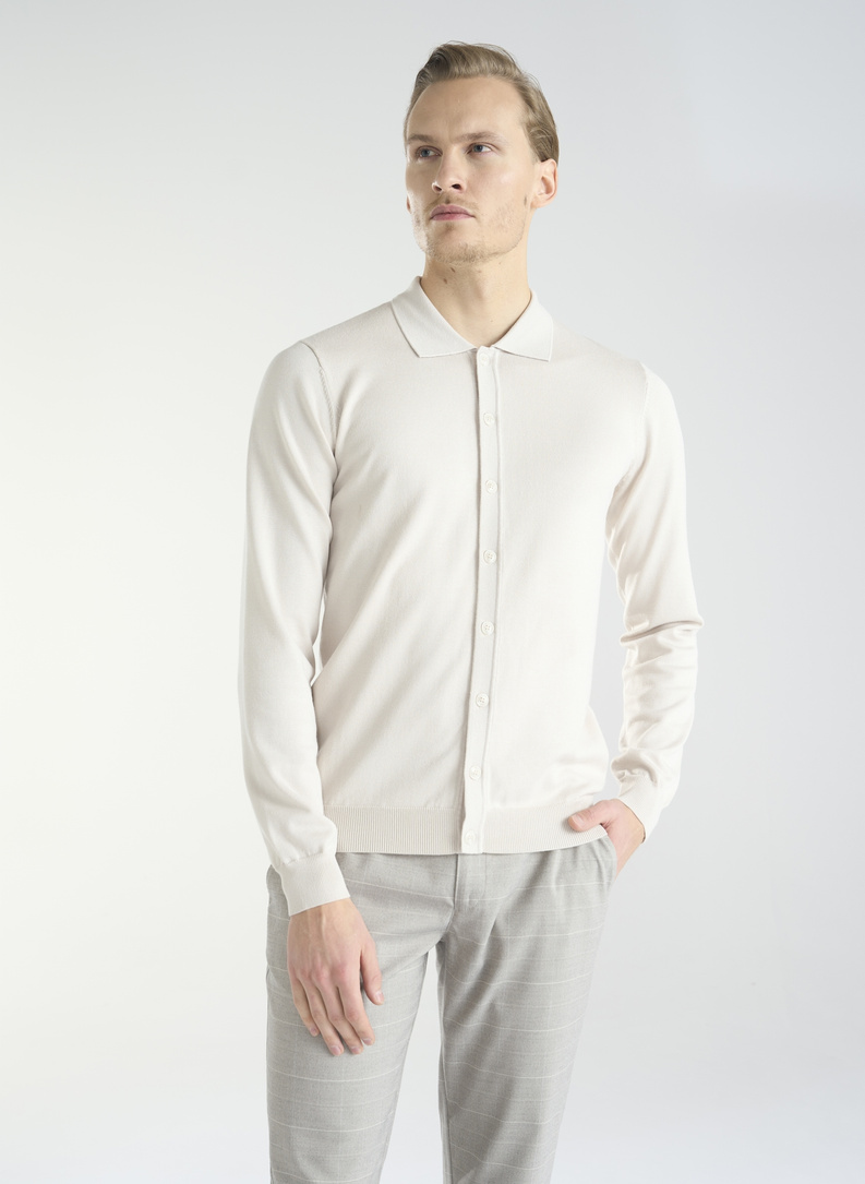 Beżowy kardigan z kołnierzykiem 