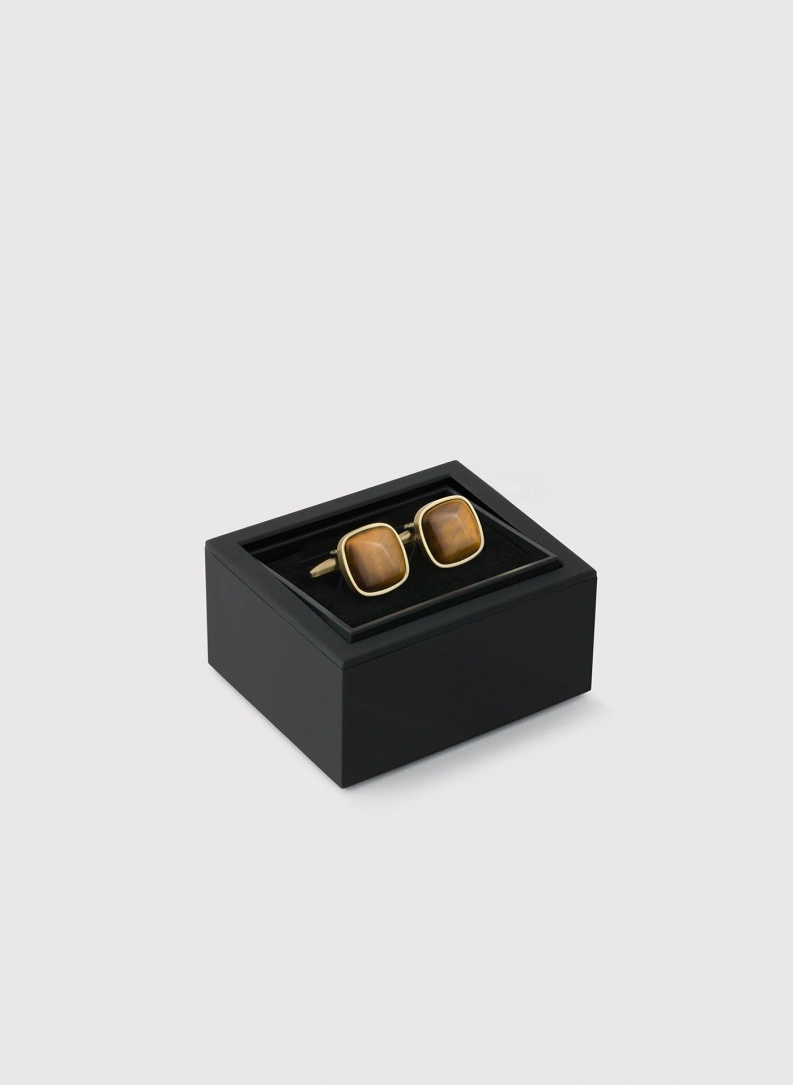 Ślubny wełniany garnitur męski