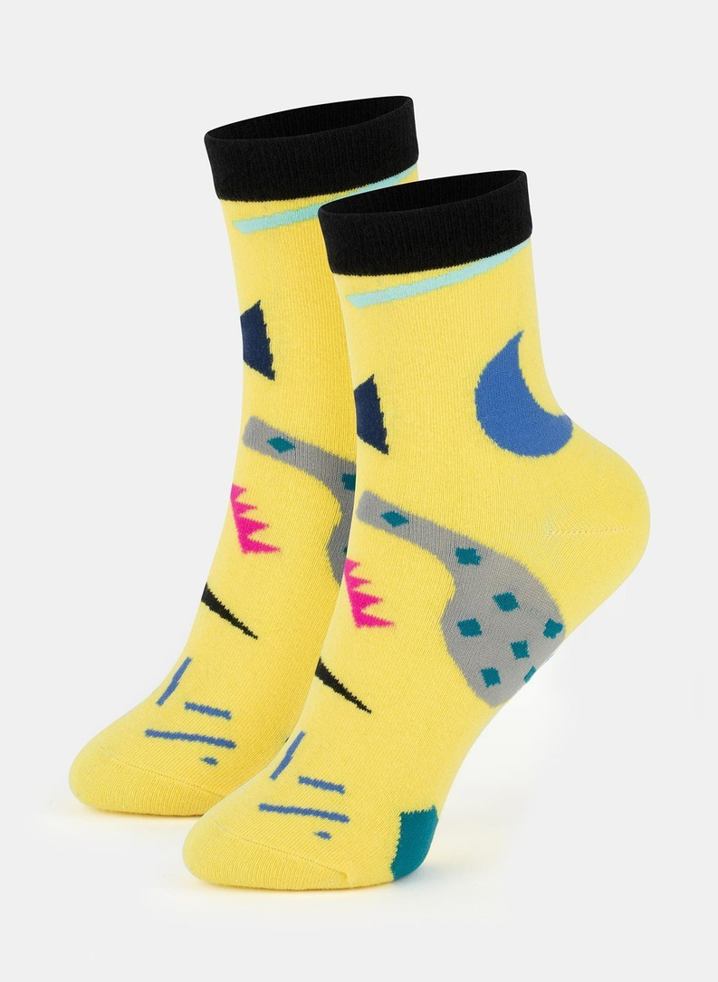 Żółte skarpetki w abstrakcyjny wzór DDTS9-SX-469-Y