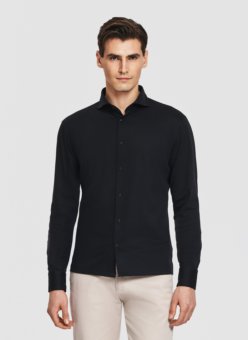 Czarna dzianinowa koszula męska