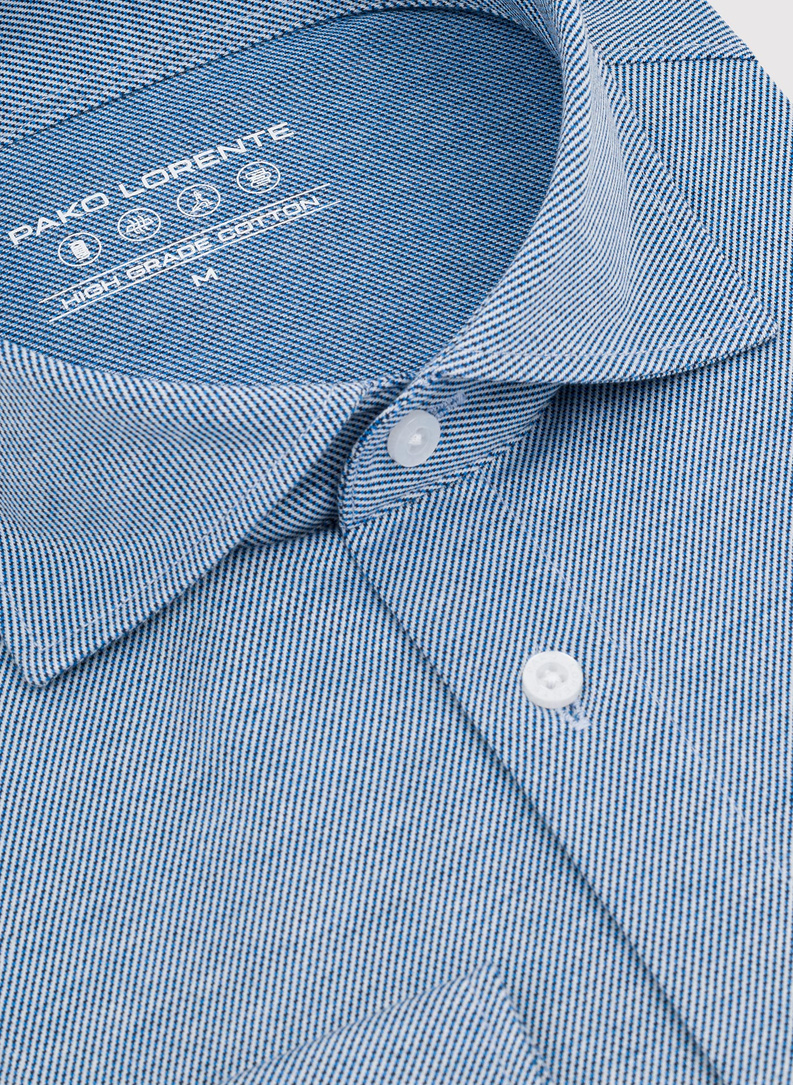 Jasnoniebieska dzianinowa koszula męska