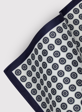 Biała poszetka męska w geometryczny wzór