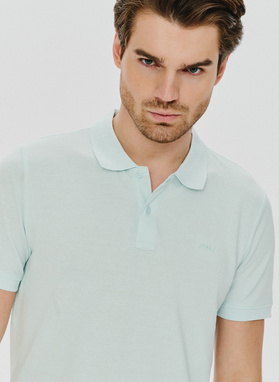 Gładki t-shirt polo w niebieskim kolorze