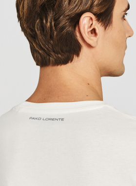 Biały bawełniany t-shirt z kieszonką