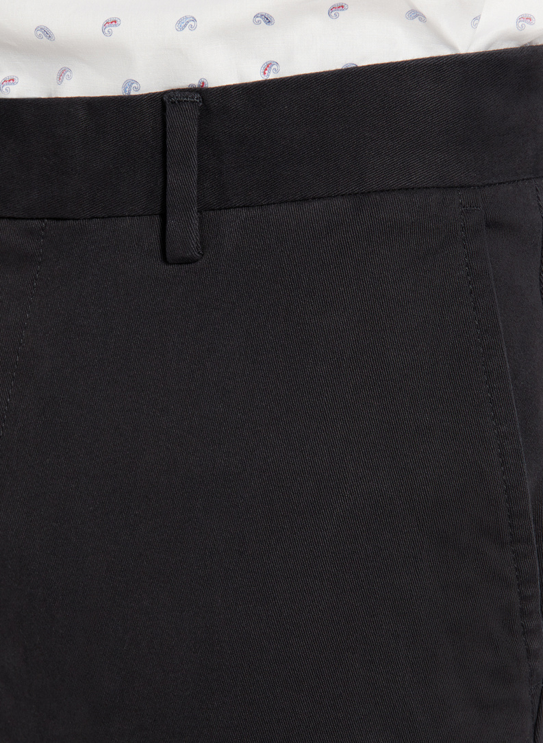 Granatowe spodnie chino z bawełną