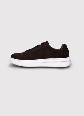 Zamszowe sneakersy męskie w kolorze  brązowym