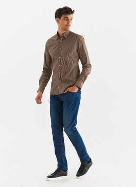 Brązowa męska koszula w mikrowzór