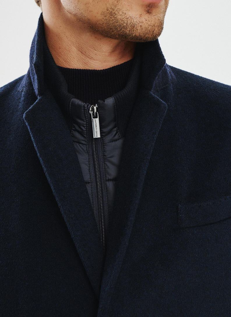 Granatowy płaszcz męski z odpinaną stójką