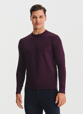 Fioletowy sweter męski