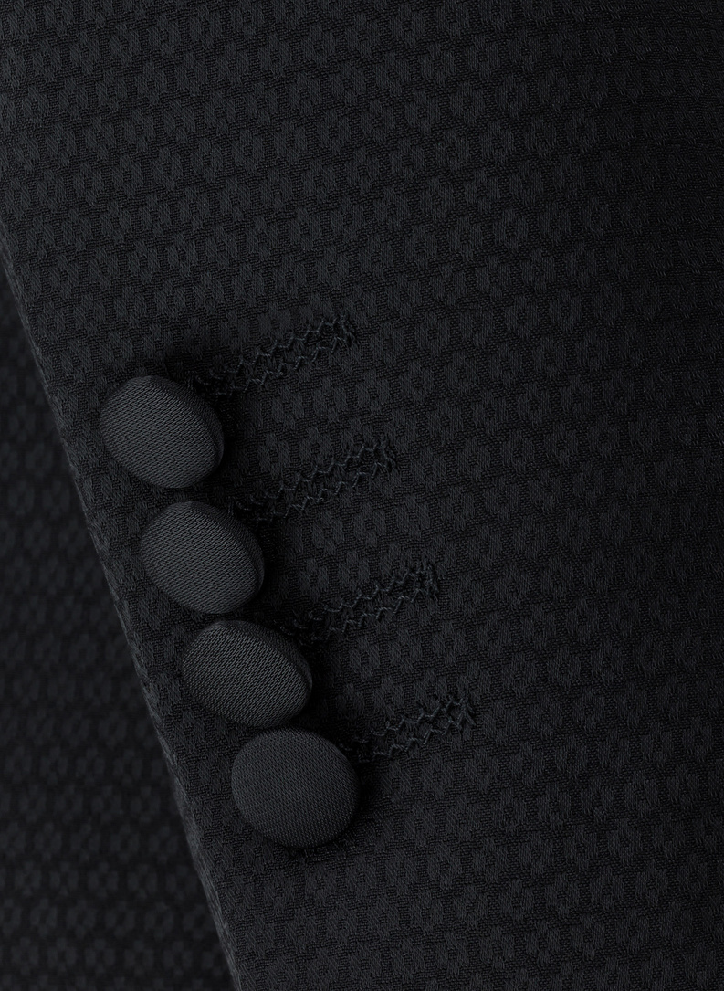 Czarny smoking z wzorzystą marynarką 