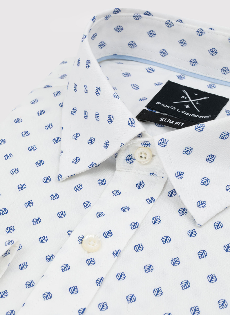 Biała koszula męska w granatowe listki