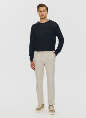 Granatowy lniany sweter