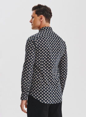 Czarna koszula w kwiaty