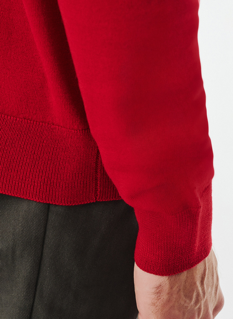 Czerwony męski sweter