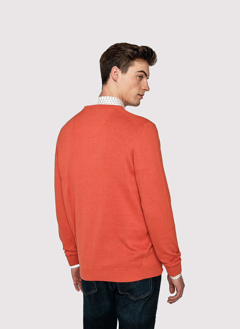 Sweter męski w kolorze pomarańczowym z dekoltem w serek