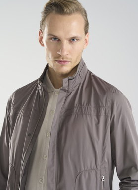 Jasnobrązowa krótka kurtka męska