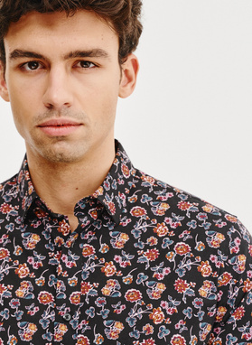 Czarna koszula męska w kwiaty