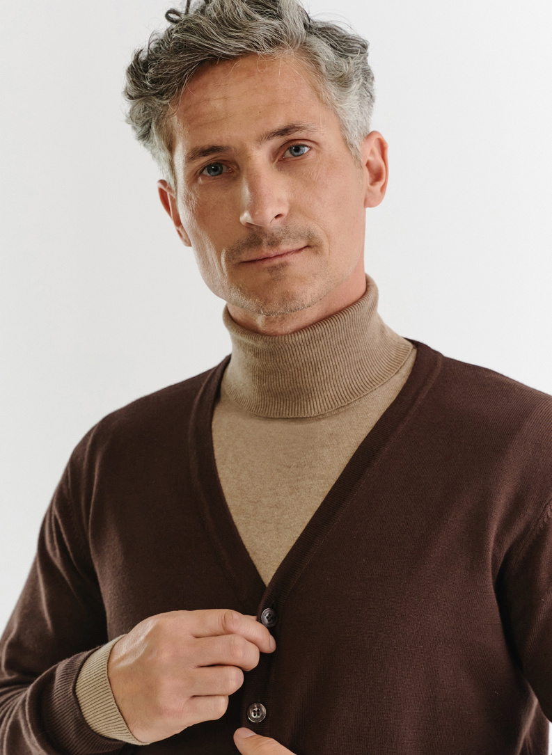 Męski kardigan w kolorze brązowym