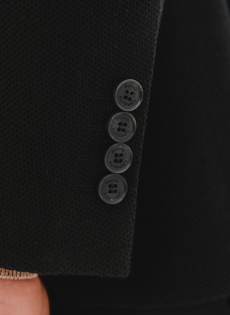 Czarna marynarka z dzianiny