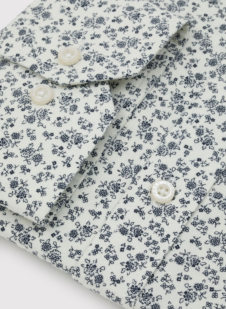 Biała koszula męska w delikatny kwiatowy wzór