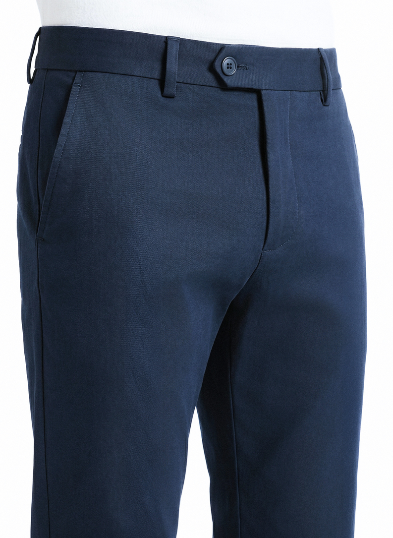 Granatowe spodnie casual