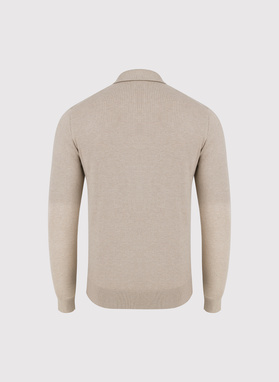 Beżowy sweter z kołnierzykiem polo