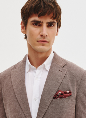 Dzianinowa marynarka w kolorze brązowym