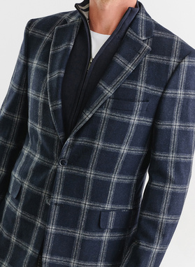 Granatowa marynarka casual w jasną kratkę