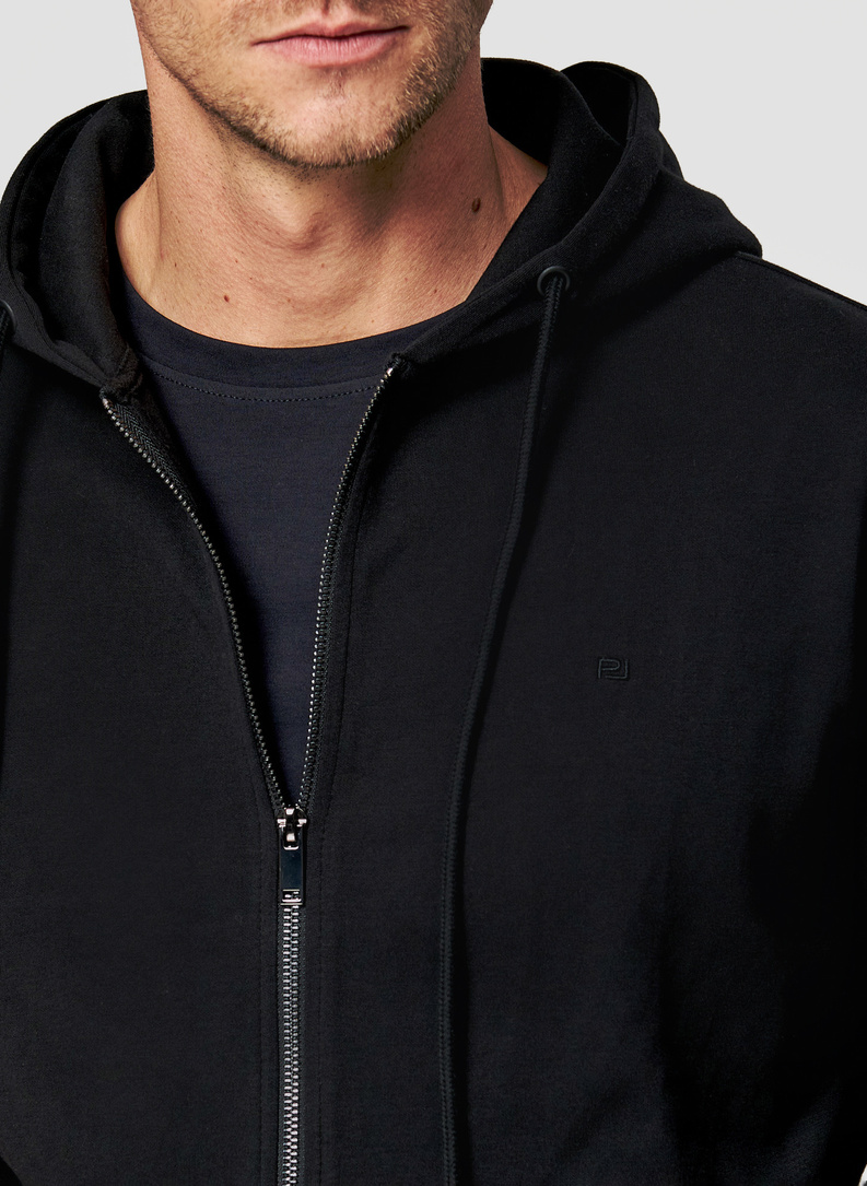 Czarny dres męski z kapturem