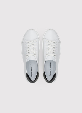 Skórzane białe sneakersy męskie z czarną wstawką