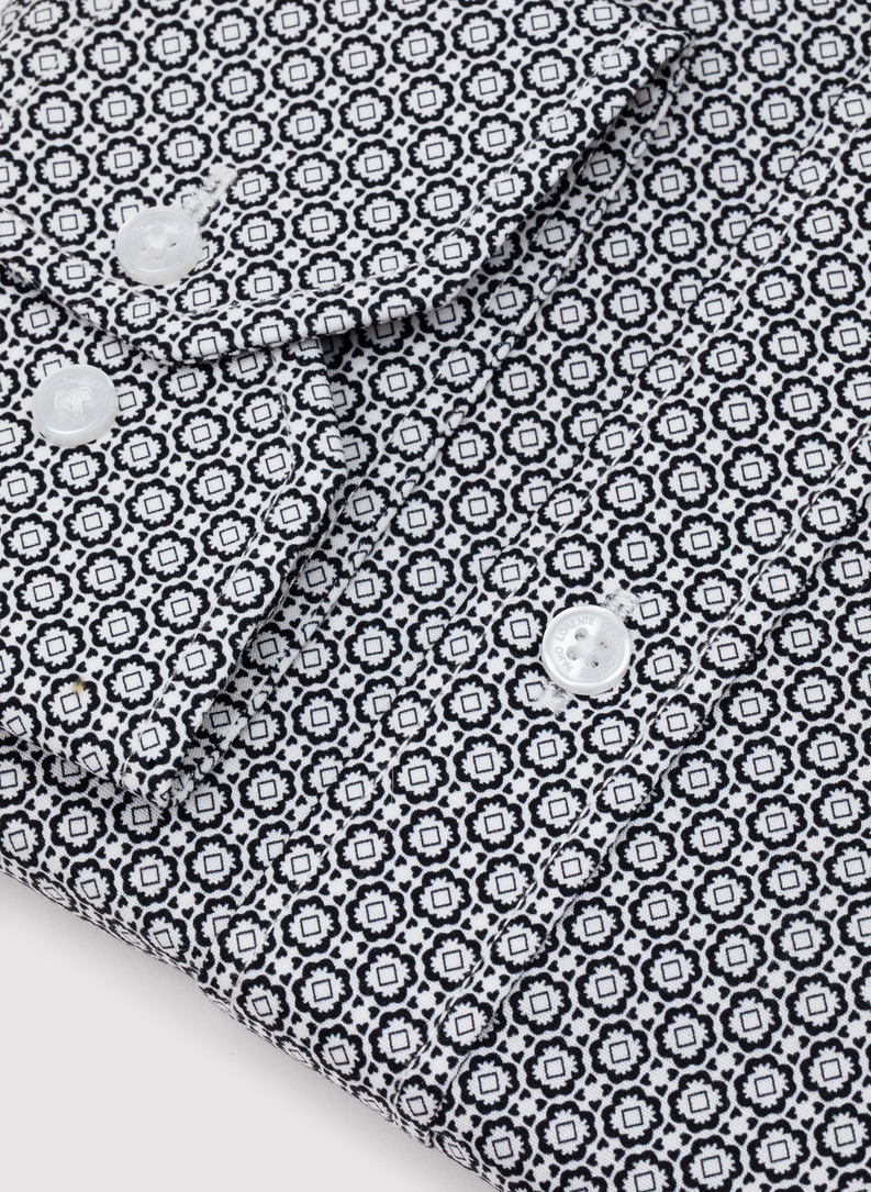 Ciemna koszula męska w geometryczny wzór