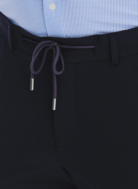 Granatowe spodnie męskie