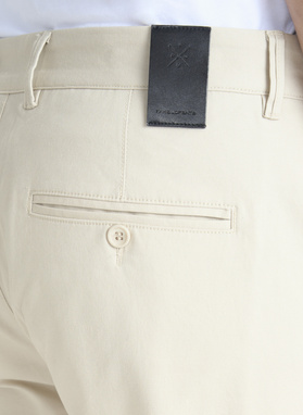 Beżowe męskie spodnie chino 