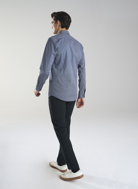 Granatowa koszula męska w geometryczny mikrowzór