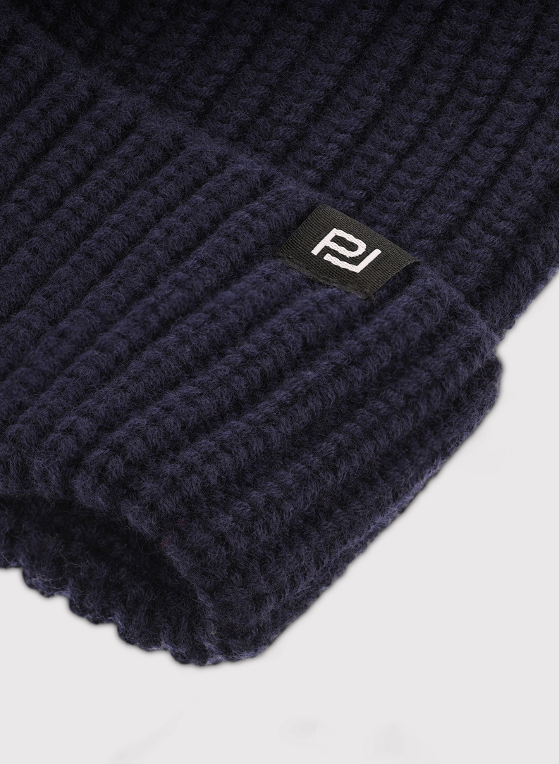 Granatowa czapka męska z wełną