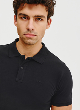 Gładki t-shirt polo w czarnym kolorze