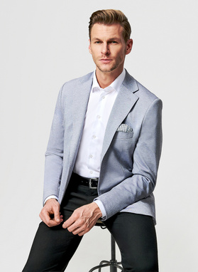 Dzianinowa marynarka w kolorze niebieskim