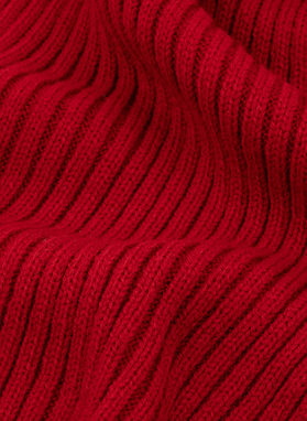 Czerwony szalik męski