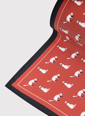 Czerwona poszetka w kotki