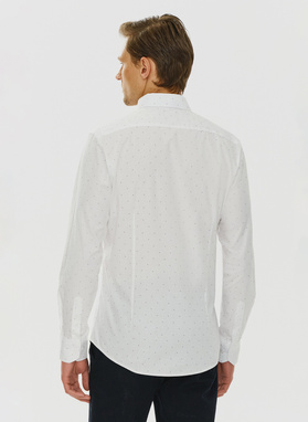 Biała męska koszula w mikrowzór