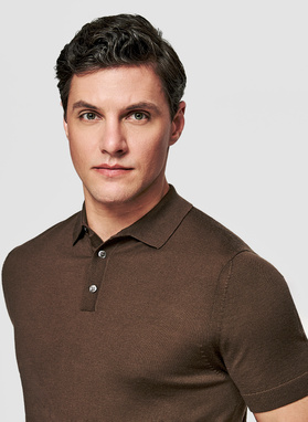 Brązowe polo swetrowe z wełny merino