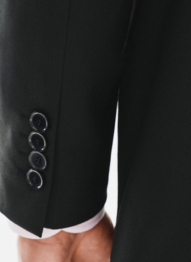 Czarny klasyczny garnitur męski